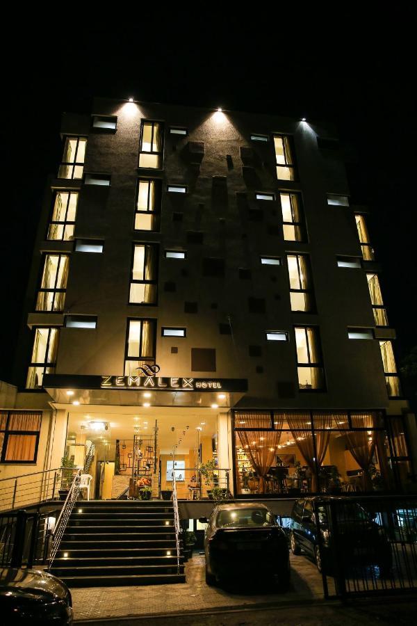 Zemalex Hotel Adis Abeba Exterior foto