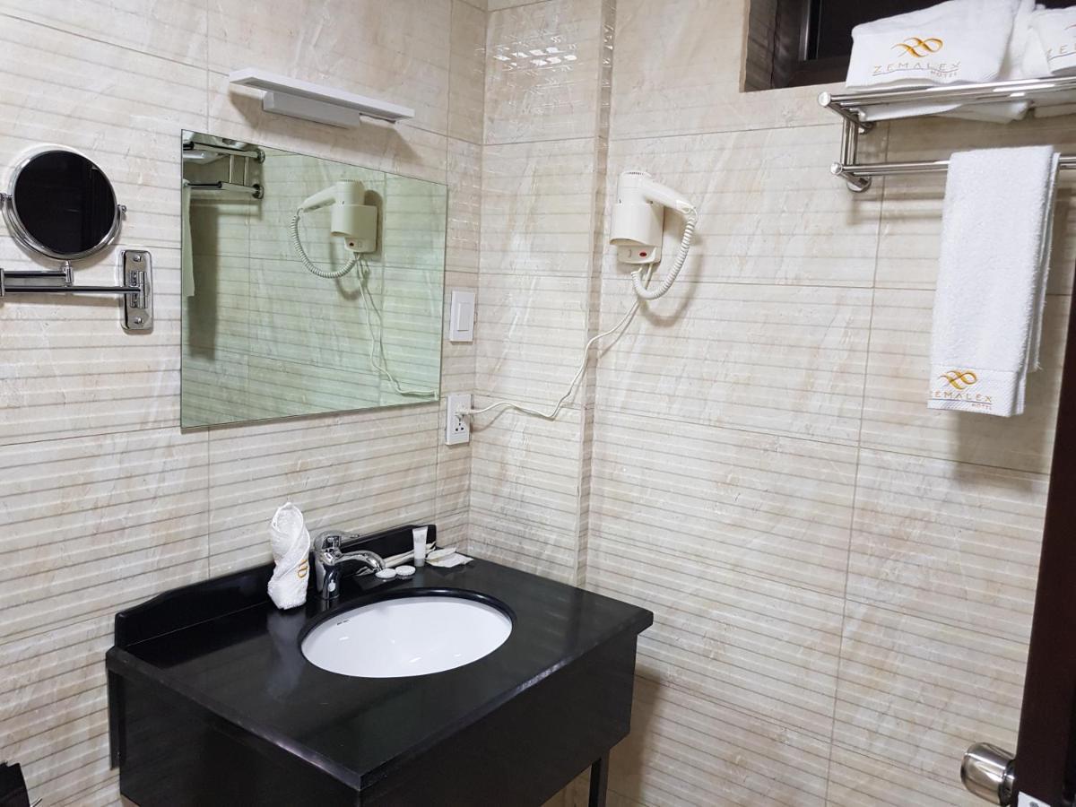 Zemalex Hotel Adis Abeba Exterior foto